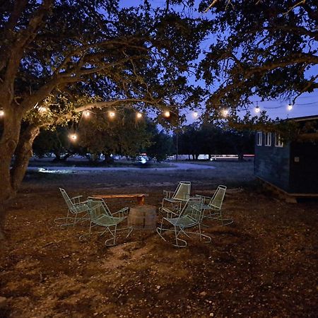 The Container Retreat @ 290 Wine Trail #9 Get Away Today! Hye Екстериор снимка