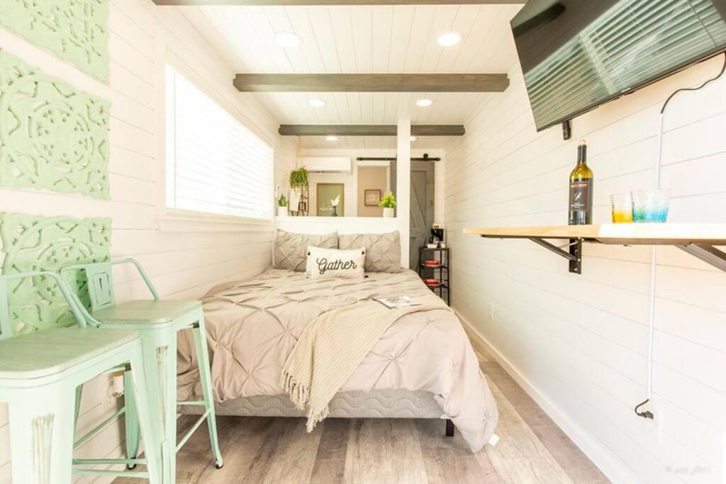 The Container Retreat @ 290 Wine Trail #9 Get Away Today! Hye Екстериор снимка